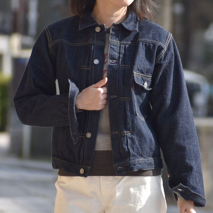 フリーホイーラーズ (FREEWHEELERS) -Lot 506 XX 1942- WASH 1st GENERATION DENIM JACKET デニムジャケット ジージャン 2421006 トップジミーのレディースコーディネート画像