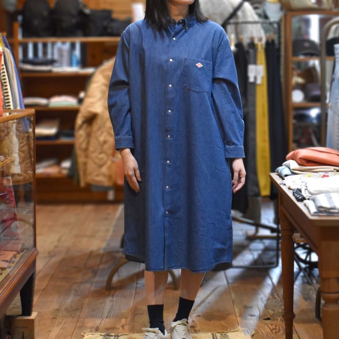 ダントン (DANTON) DOT BUTTON B.D. LONG SHIRT L/S 長袖デニムワンピース DT-B0294DUG トップジミーのレディースコーディネート画像